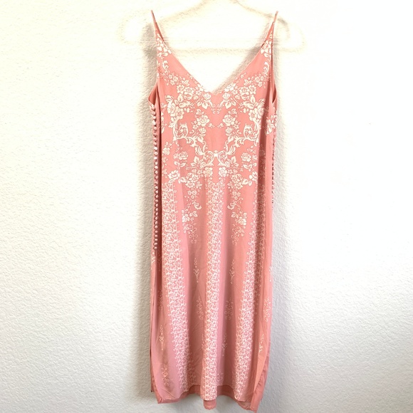 We Are Kindred Xanthe Printed Button Slip - Picture 4 of 8